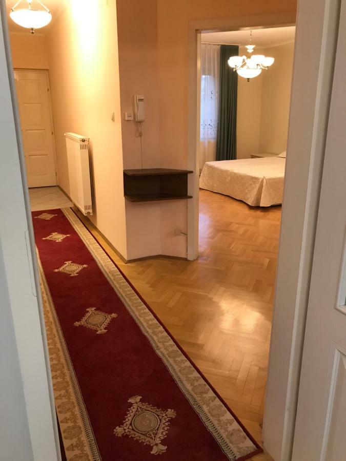 Gabor Pal 1 Apartman 2 Szoba Dunafoldvar Buitenkant foto