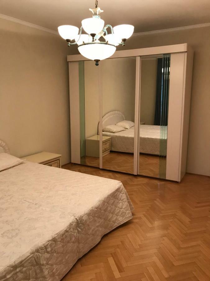 Gabor Pal 1 Apartman 2 Szoba Dunafoldvar Buitenkant foto