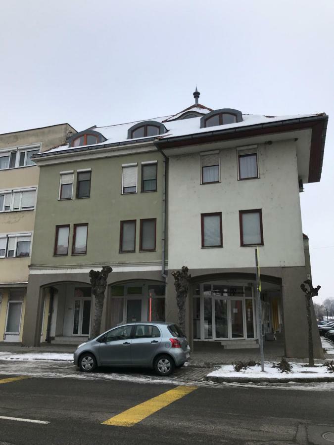 Gabor Pal 1 Apartman 2 Szoba Dunafoldvar Buitenkant foto
