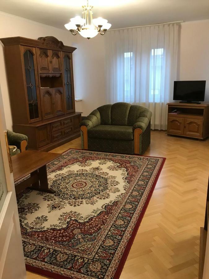 Gabor Pal 1 Apartman 2 Szoba Dunafoldvar Buitenkant foto